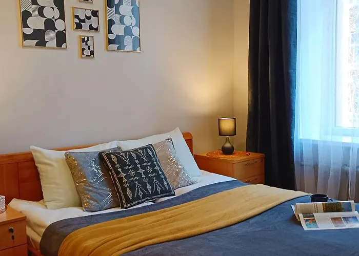 Cozy & Bright With Park Nearby - Free Parking, Riga, Up To 5 Guests * Riga